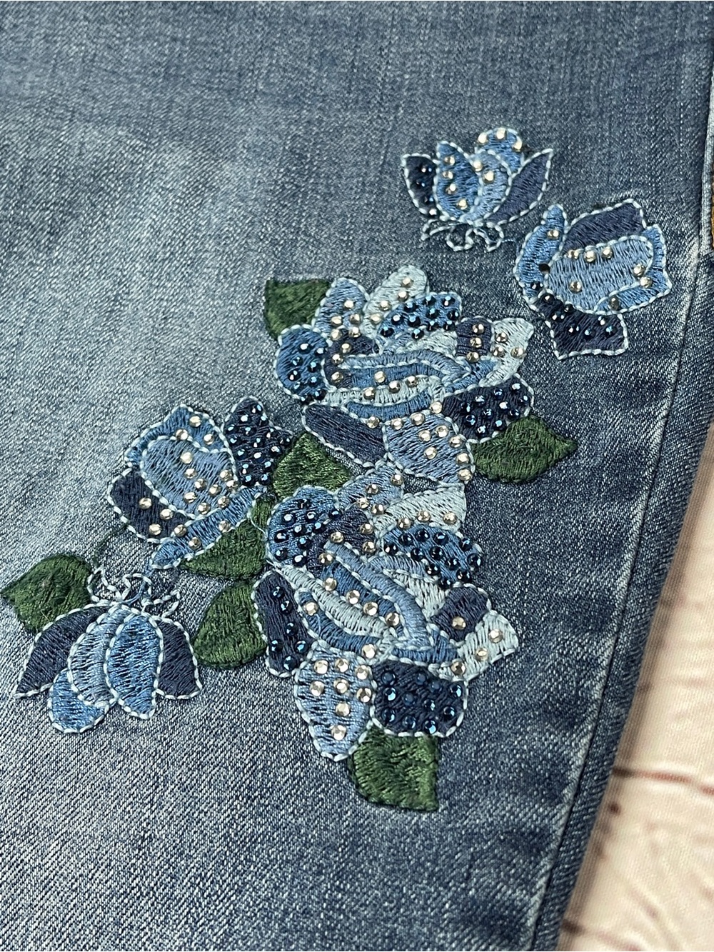 EARL unique blue skinny ankle jeans with floral embroidery, size 12P - Picture 3 of 12